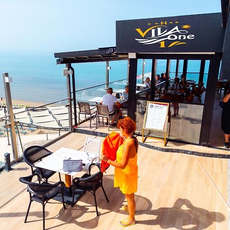 Vila One Beach Hotel Durres Exterior photo